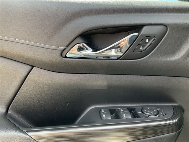 Thumbnail: 2023 GMC Acadia - 22