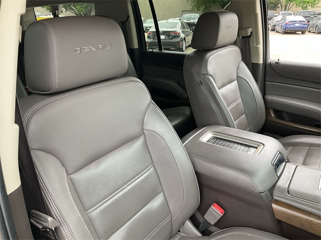 2019 GMC Yukon XL Denali 9