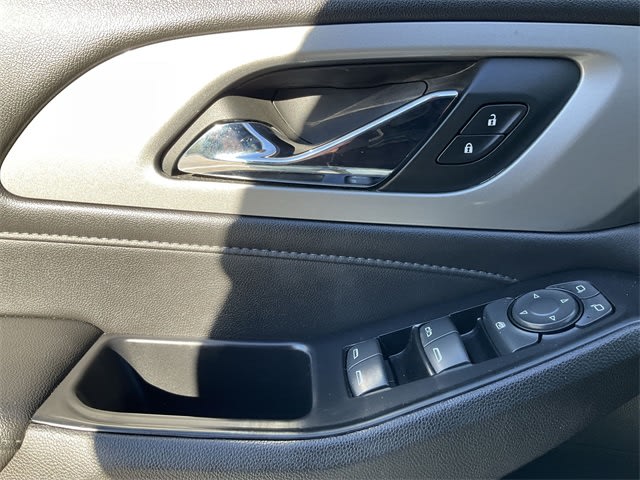 Thumbnail: 2023 Chevrolet Traverse - 23