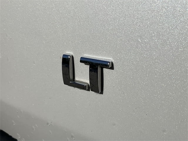 Thumbnail: 2023 Chevrolet Traverse - 5