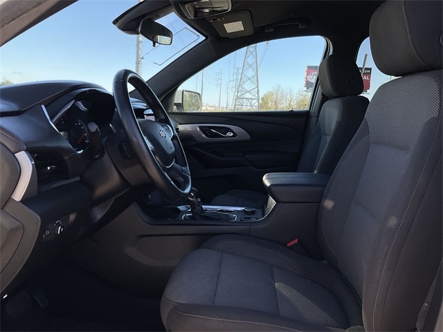 Thumbnail: 2023 Chevrolet Traverse - 8