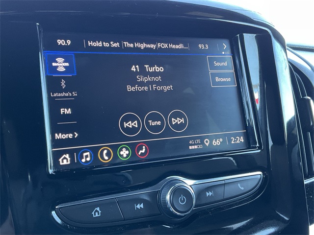 Thumbnail: 2023 Chevrolet Traverse - 12