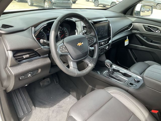 Thumbnail: 2023 Chevrolet Traverse - 2