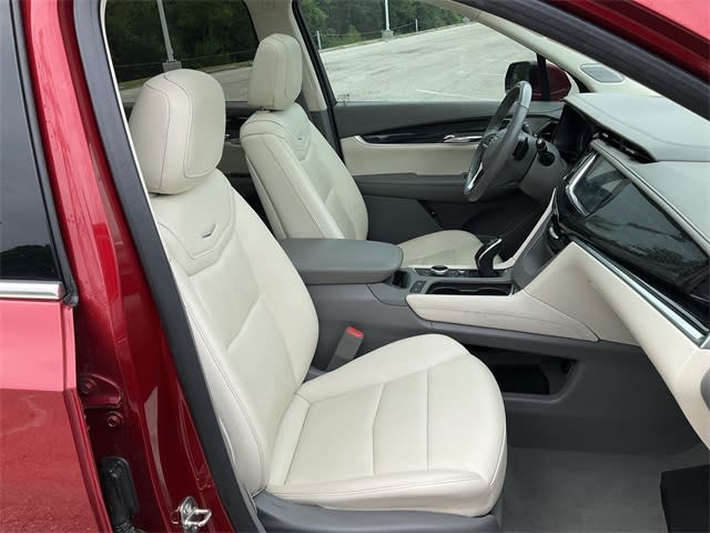 Thumbnail: 2021 Cadillac XT6 - 9