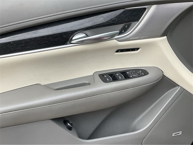 Thumbnail: 2021 Cadillac XT6 - 23