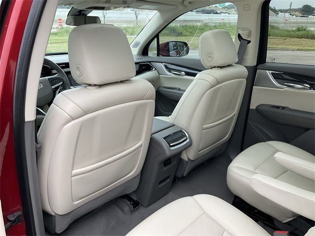 Thumbnail: 2021 Cadillac XT6 - 10
