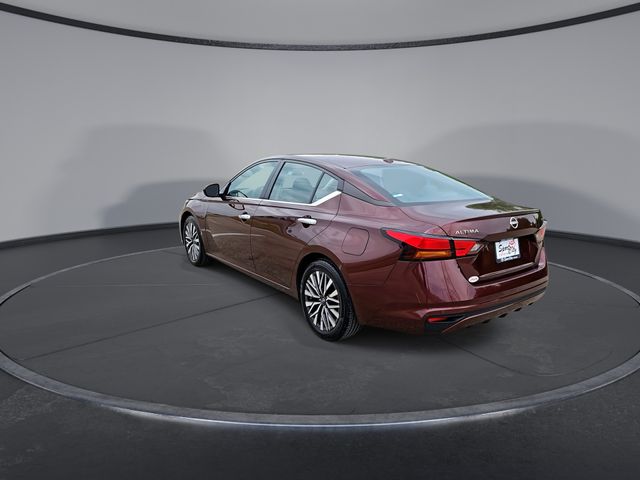 Thumbnail: 2024 Nissan Altima - 5