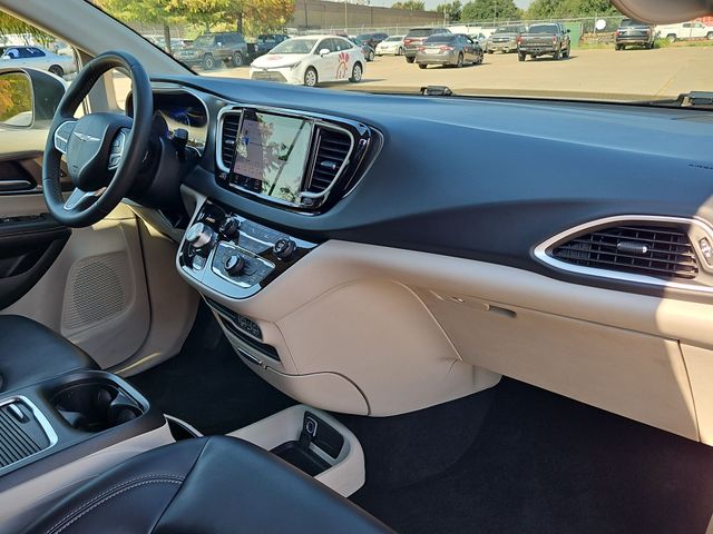 Thumbnail: 2023 Chrysler Pacifica - 10