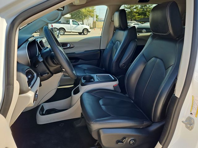 Thumbnail: 2023 Chrysler Pacifica - 11