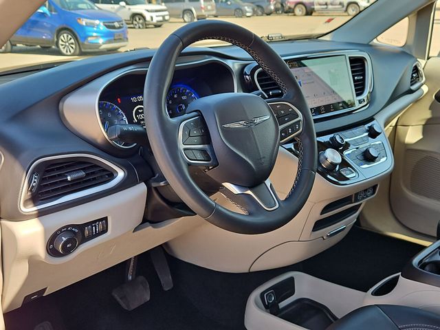 Thumbnail: 2023 Chrysler Pacifica - 2