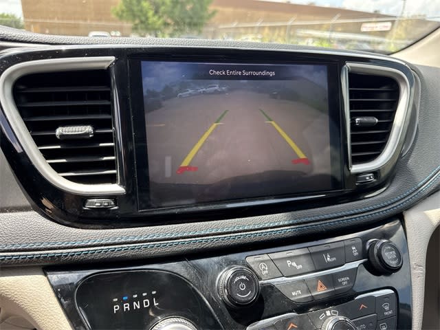 Thumbnail: 2021 Chrysler Pacifica - 25