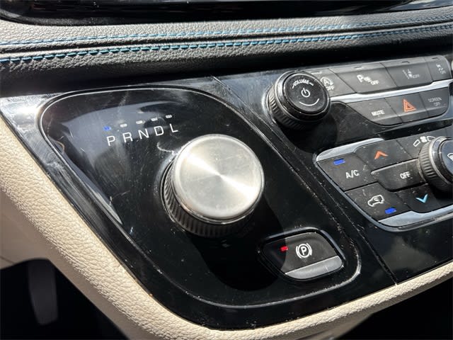 Thumbnail: 2021 Chrysler Pacifica - 27