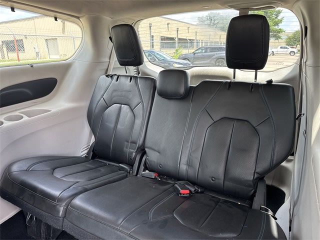 Thumbnail: 2021 Chrysler Pacifica - 12