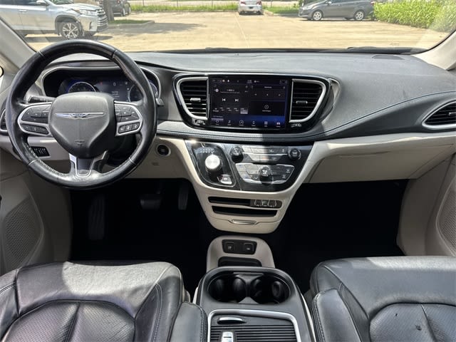 Thumbnail: 2021 Chrysler Pacifica - 9