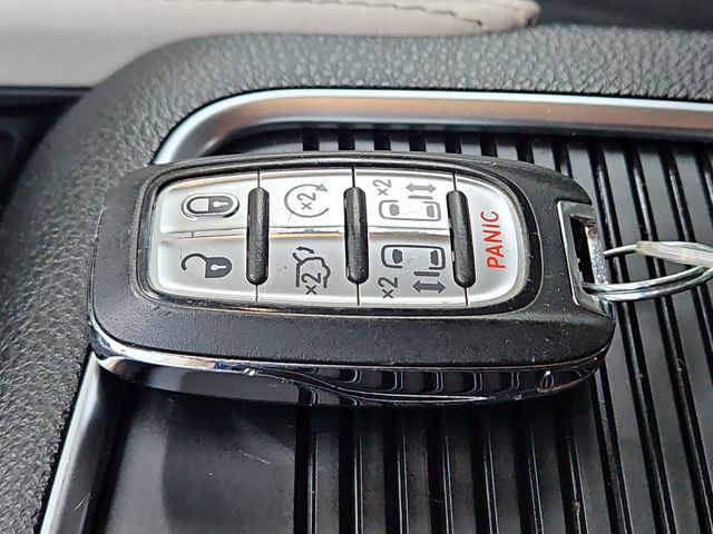 Thumbnail: 2024 Chrysler Pacifica - 31
