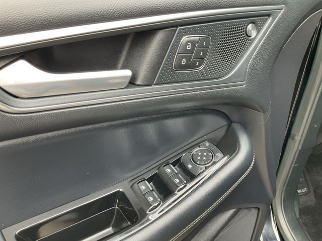 Thumbnail: 2019 Ford Edge - 24