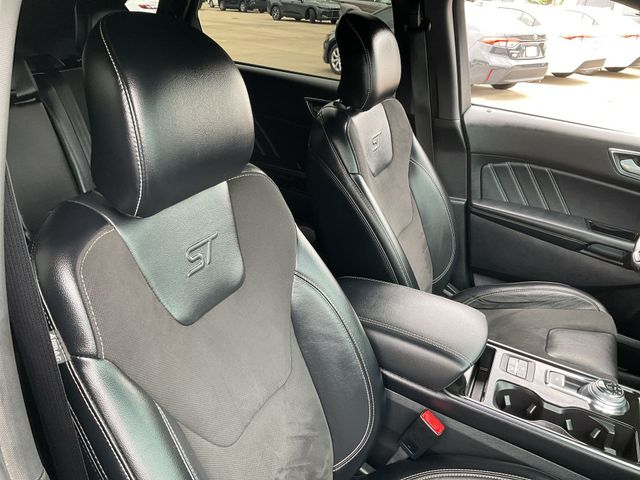 Thumbnail: 2019 Ford Edge - 10