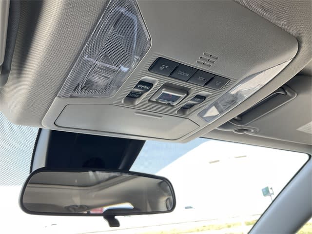 Thumbnail: 2025 Toyota RAV4 - 28