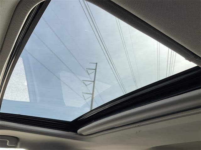 Thumbnail: 2025 Toyota RAV4 - 23