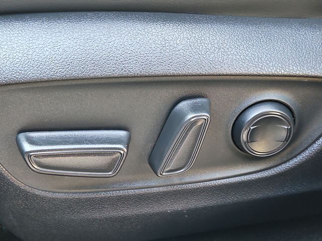 Thumbnail: 2023 Toyota RAV4 - 24