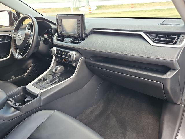 Thumbnail: 2021 Toyota RAV4 - 9