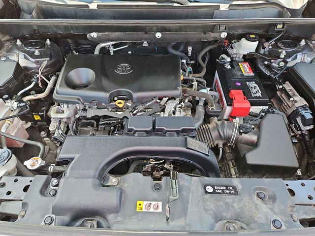 Thumbnail: 2021 Toyota RAV4 - 8
