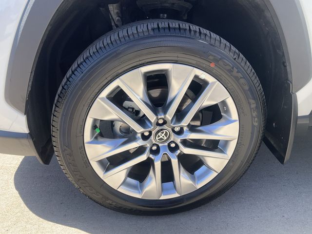 Thumbnail: 2025 Toyota RAV4 - 6