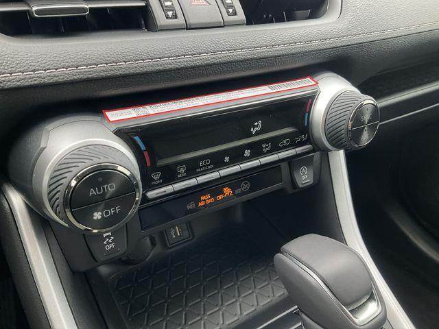 Thumbnail: 2025 Toyota RAV4 - 26