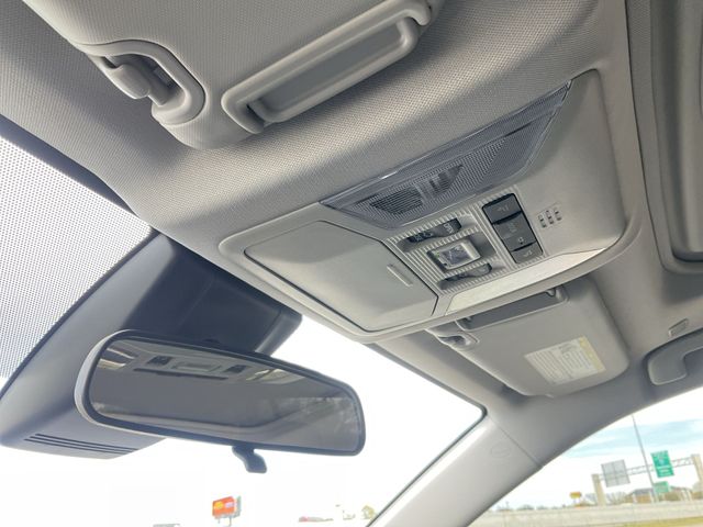 Thumbnail: 2025 Toyota RAV4 - 27