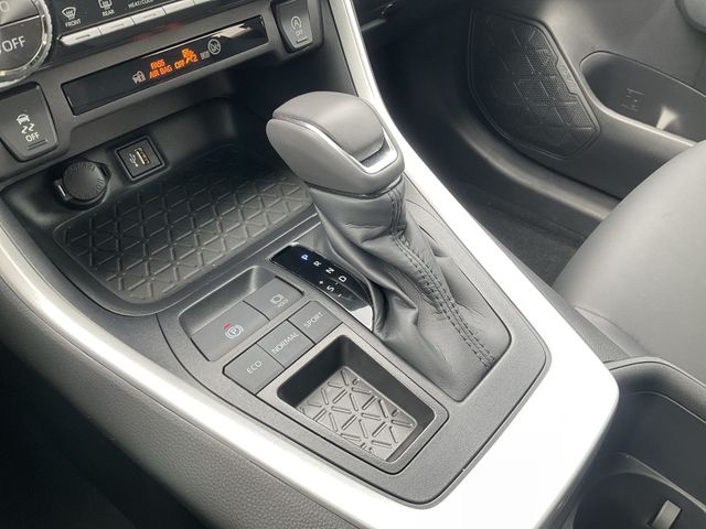 Thumbnail: 2025 Toyota RAV4 - 14