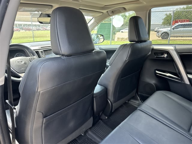 2017 Toyota RAV4 Limited 10