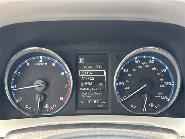 2017 Toyota RAV4 Limited 14