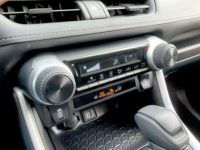 Thumbnail: 2025 Toyota RAV4 - 27