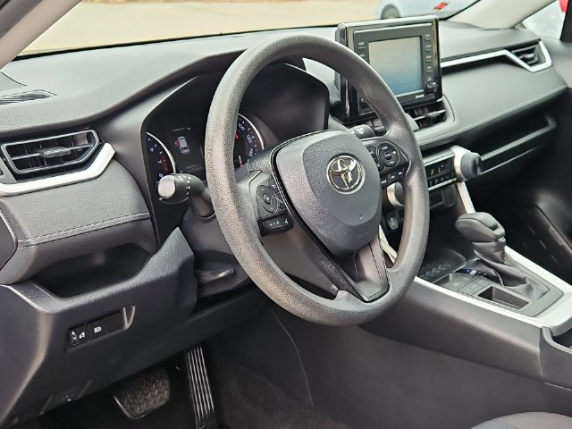 Thumbnail: 2020 Toyota RAV4 - 13