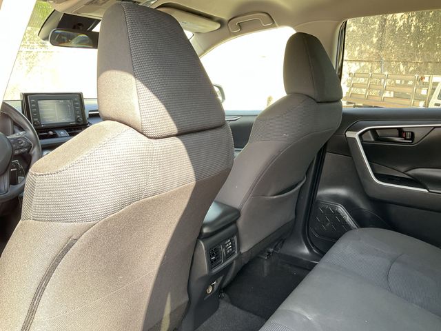 Thumbnail: 2022 Toyota RAV4 - 9