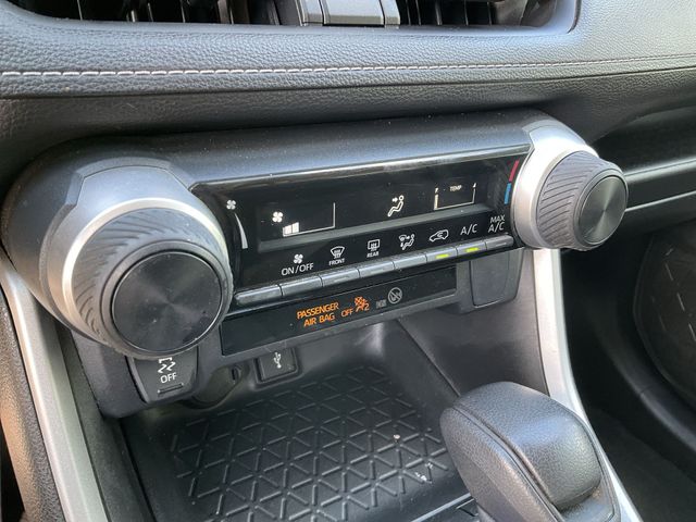 Thumbnail: 2022 Toyota RAV4 - 25