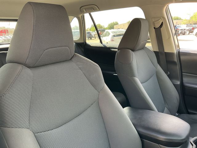 Thumbnail: 2022 Toyota RAV4 - 23