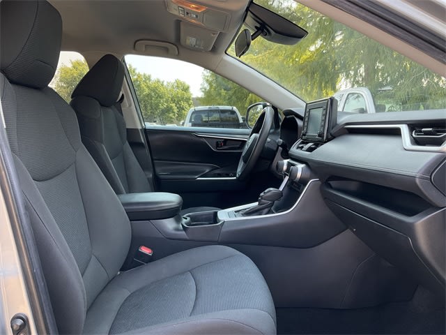 Thumbnail: 2021 Toyota RAV4 - 24