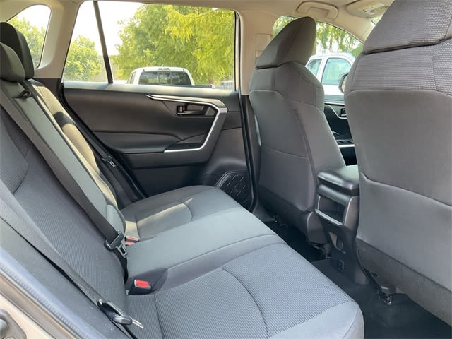 Thumbnail: 2021 Toyota RAV4 - 10