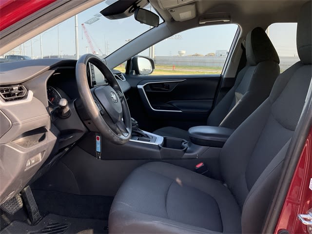 Thumbnail: 2022 Toyota RAV4 - 8