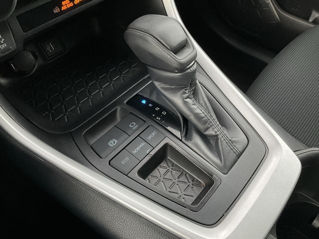 Thumbnail: 2024 Toyota RAV4 - 13