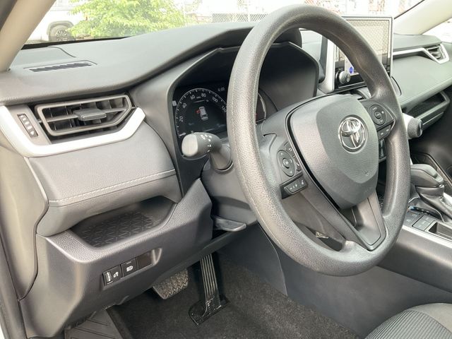 Thumbnail: 2024 Toyota RAV4 - 2