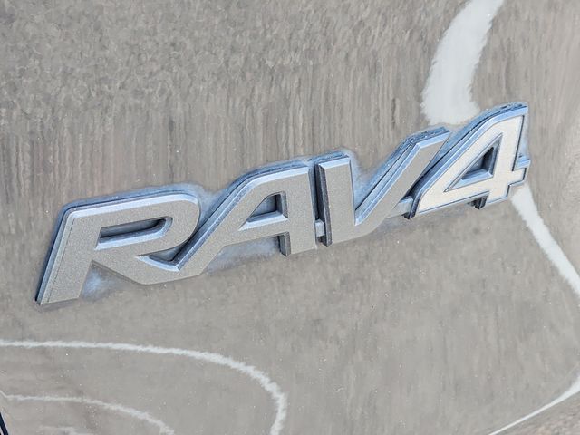 Thumbnail: 2019 Toyota RAV4 - 6