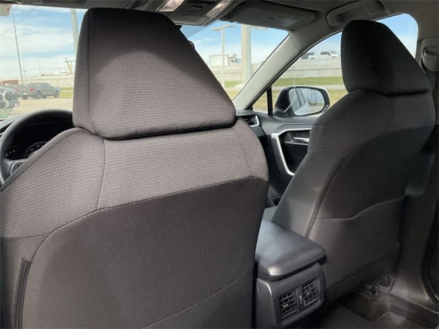 Thumbnail: 2025 Toyota RAV4 - 9