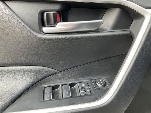 Thumbnail: 2025 Toyota RAV4 - 23