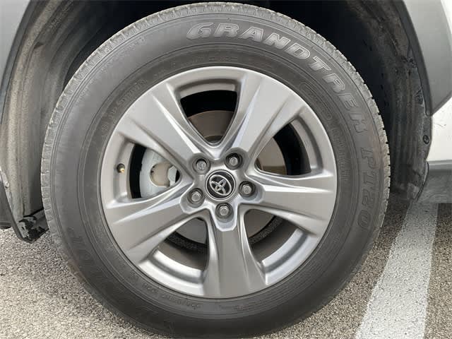 Thumbnail: 2025 Toyota RAV4 - 6