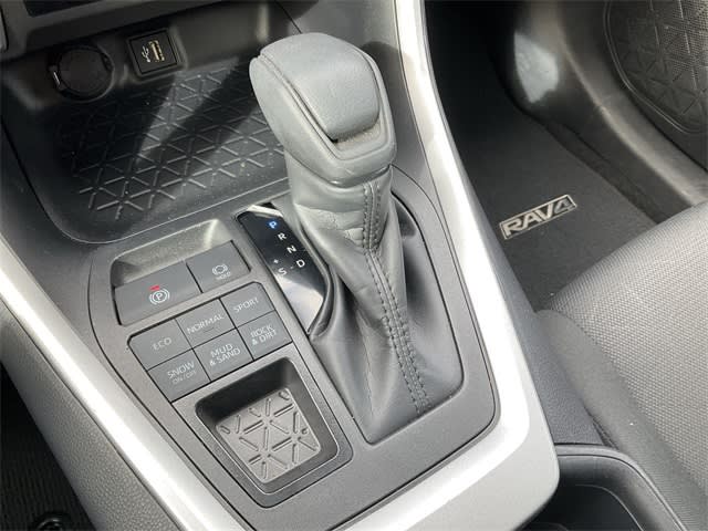 Thumbnail: 2025 Toyota RAV4 - 13