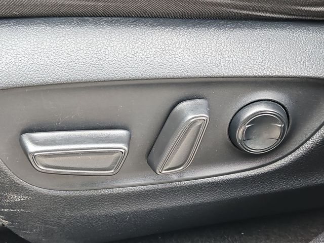 Thumbnail: 2021 Toyota RAV4 - 24