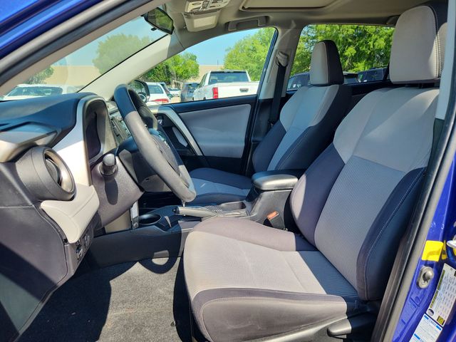 Thumbnail: 2015 Toyota RAV4 - 10