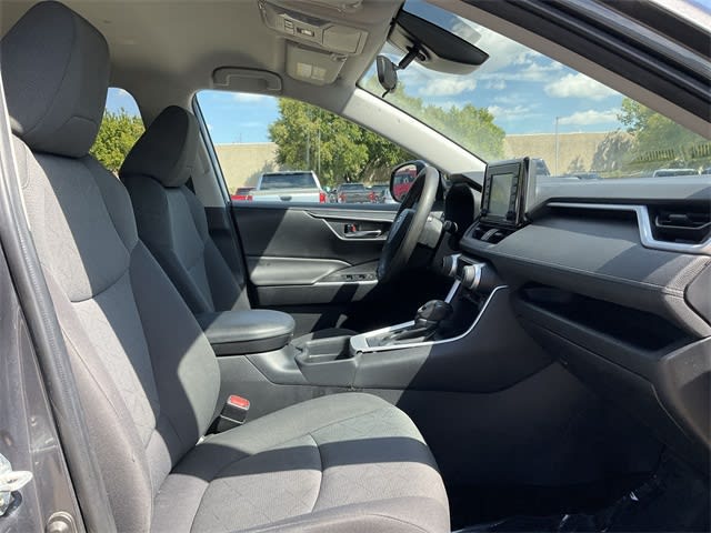 Thumbnail: 2021 Toyota RAV4 - 9